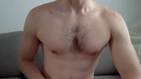 Snapshot of danishguysdicks chatting on February 20, 8:28 am Buzzy online show from February 20, 8:28 am