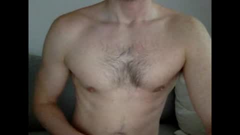 Snapshot of danishguysdicks chatting on February 21, 7:33 am Buzzy online show from February 21, 7:33 am