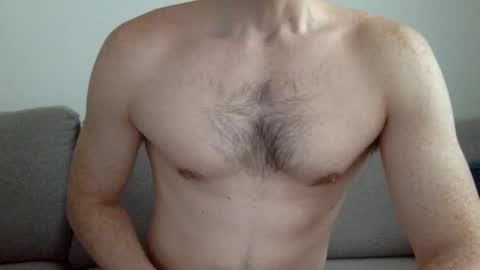 Snapshot of danishguysdicks chatting on March 11, 8:20 am Buzzy online show from March 11, 8:20 am