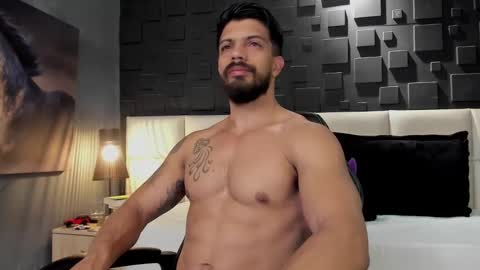 Snapshot of dann_saenz chatting on February 4, 11:27 am Dann saenz online show from February 4, 11:27 am