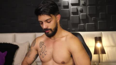 Snapshot of dann_saenz chatting on February 15, 10:11 am Dann saenz online show from February 15, 10:11 am