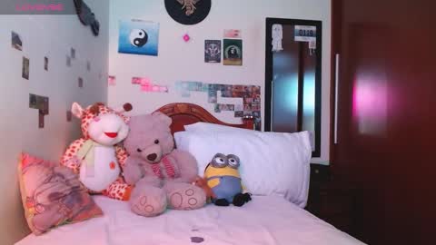 phantom555 online show from December 14, 9:46 pm