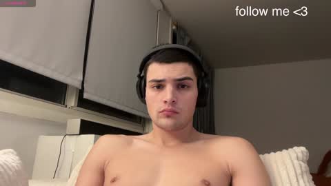 Danny online show from December 8, 2:18 am