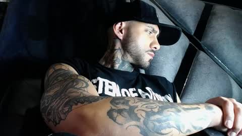 dante_d_angelo_ online show from April 3, 11:23 pm