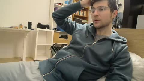 Snapshot of dantheman233 chatting on February 22, 7:32 pm Daniel online show from February 22, 7:32 pm