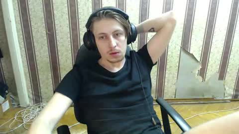 darienlarge online show from October 10, 4:34 pm