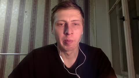 darienlarge online show from December 3, 5:45 pm