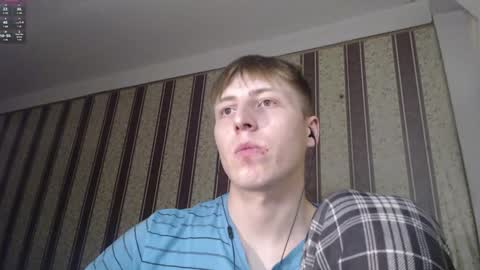 darienlarge online show from February 26, 1:00 am