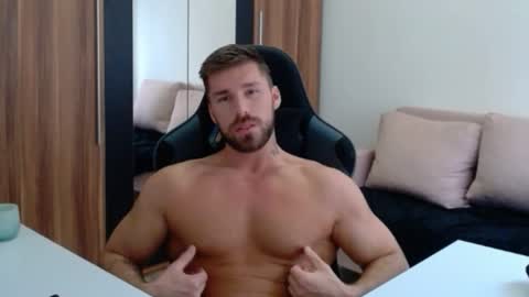 darius_94 online show from February 10, 1:38 pm