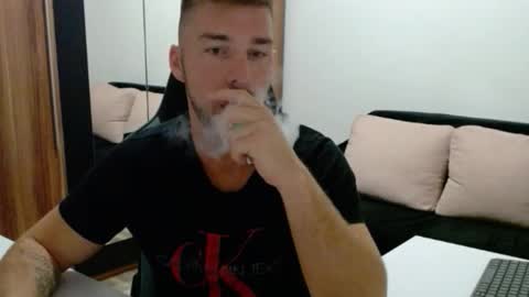 darius_94 online show from October 1, 4:27 am