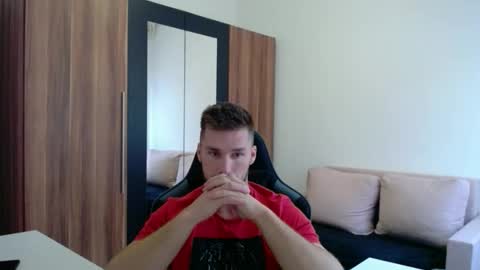 darius_94 online show from February 27, 12:28 pm