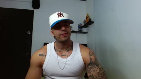 Darius Phoenix  online show from December 4, 11:34 pm