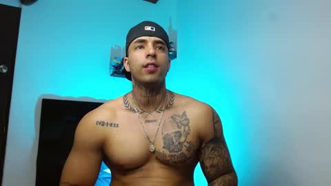 Darius Phoenix  online show from February 11, 8:36 pm