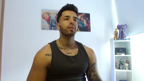 Darius Phoenix  online show from July 9, 6:22 pm