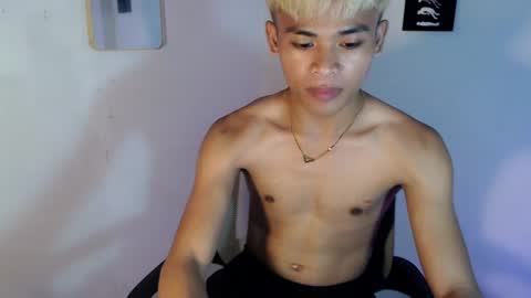 dark_babe online show from August 2, 5:28 am