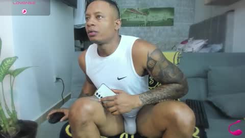 dark_dominion online show from January 13, 5:34 am