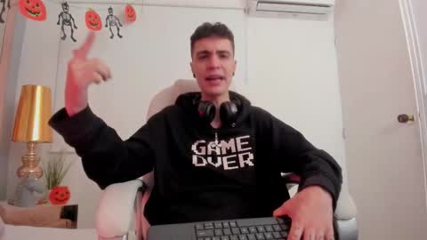 dark_sun333 online show from October 28, 10:12 pm