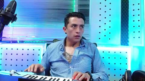 DARKO0717 online show from April 2, 9:00 pm