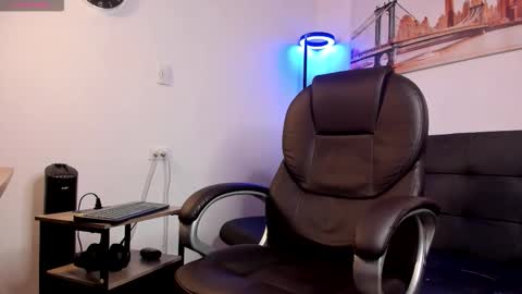 Dash online show from December 19, 1:52 pm