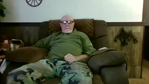 dave571960 online show from June 5, 9:48 am