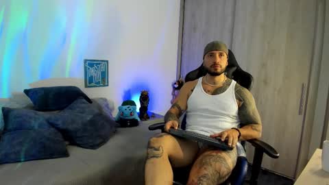 DAVE MAX online show from November 12, 3:18 pm