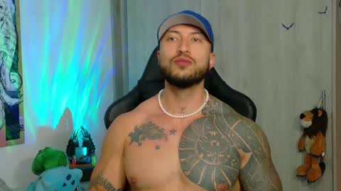 Snapshot of dave_max93 chatting on February 10, 3:42 pm DAVE MAX online show from February 10, 3:42 pm
