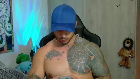 Snapshot of dave_max93 chatting on February 11, 3:08 am DAVE MAX online show from February 11, 3:08 am