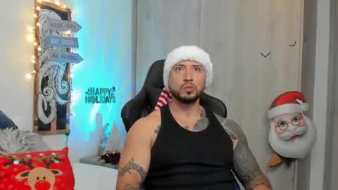 Snapshot of dave_max93 chatting on December 23, 6:16 pm DAVE MAX online show from December 23, 6:16 pm
