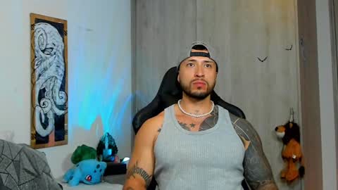 Snapshot of dave_max93 chatting on January 20, 3:15 am DAVE MAX online show from January 20, 3:15 am