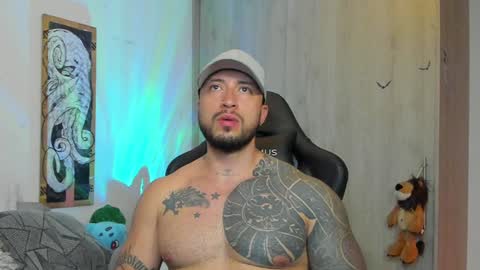 Snapshot of dave_max93 chatting on January 9, 3:15 am DAVE MAX online show from January 9, 3:15 am