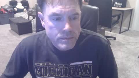 daved14u online show from October 27, 6:05 am