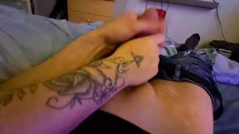 david1982yesyes online show from April 25, 11:57 pm