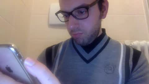 Snapshot of david_itdavid chatting on December 22, 3:00 pm David online show from December 22, 3:00 pm