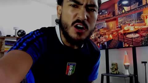 Hey im David that loves to explore and speak their fantasies. Very open talktative and nice. Feel free to chat with me online show from December 5, 1:49 pm