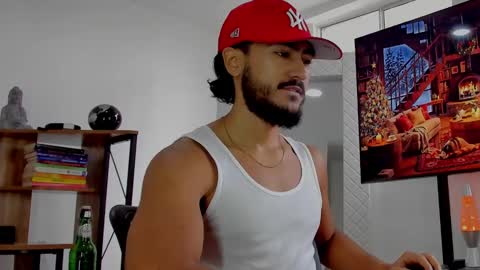 Hey im David that loves to explore and speak their fantasies. Very open talktative and nice. Feel free to chat with me online show from December 17, 2:33 pm