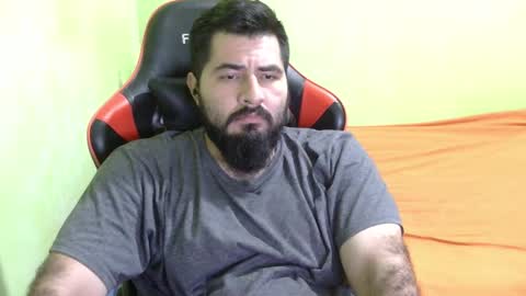 Snapshot of daviddelz chatting on September 16, 5:52 am David online show from September 16, 5:52 am