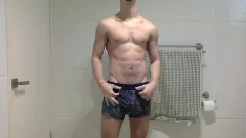 Snapshot of davidwill1 chatting on February 19, 4:55 am davidwill1 online show from February 19, 4:55 am