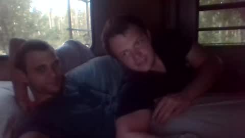 Snapshot of deafguyproud69 chatting on September 19, 1:55 pm deafguyproud69 online show from September 19, 1:55 pm