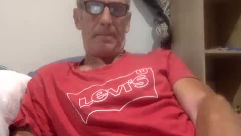 deanofflove221000 online show from November 11, 7:19 pm