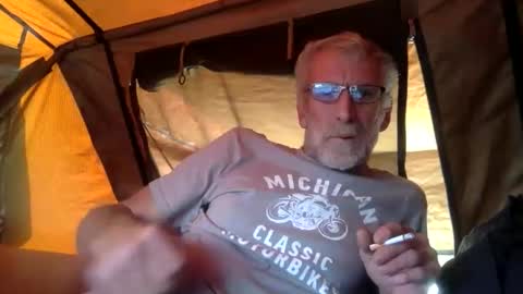 deanofflove221000 online show from May 20, 6:09 am