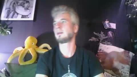 Deen online show from January 4, 11:38 pm