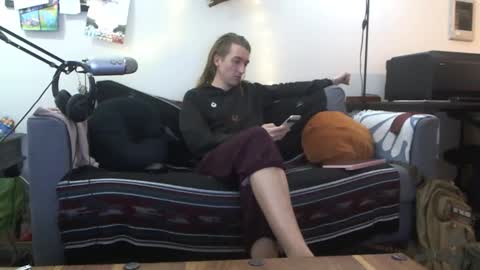 definatelyvegan online show from February 16, 9:27 pm