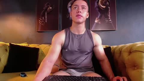 Snapshot of deivid_parker chatting on September 25, 3:33 pm Deivid online show from September 25, 3:33 pm