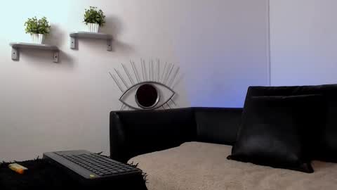  DEIVY  online show from November 18, 9:28 pm