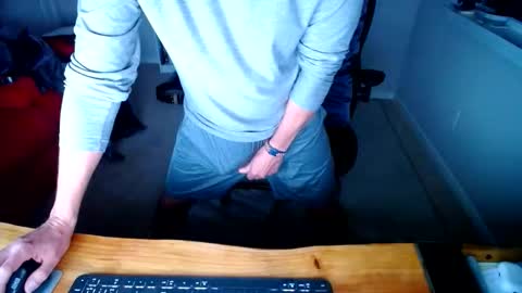 delicioso4u online show from April 21, 5:13 am