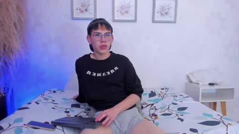 demian_hush online show from February 7, 7:30 pm