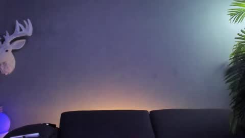 dennis_cox_ online show from December 17, 6:31 am