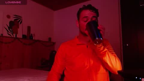 Dereck Mills3 online show from February 4, 2:17 am