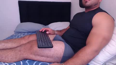 Derek online show from October 21, 2:31 pm