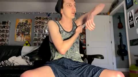 derekdings online show from June 10, 9:26 pm